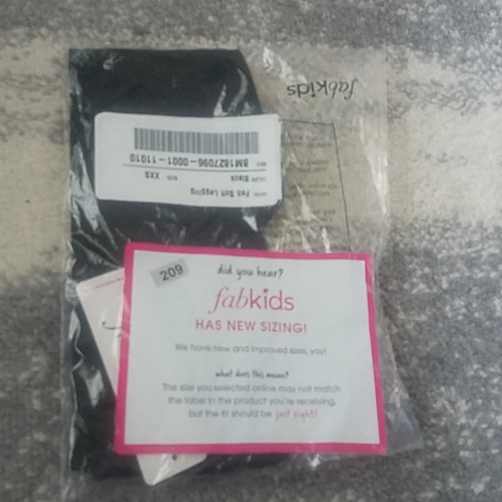 NEW black leggings sz 2T - Picture 6 of 8